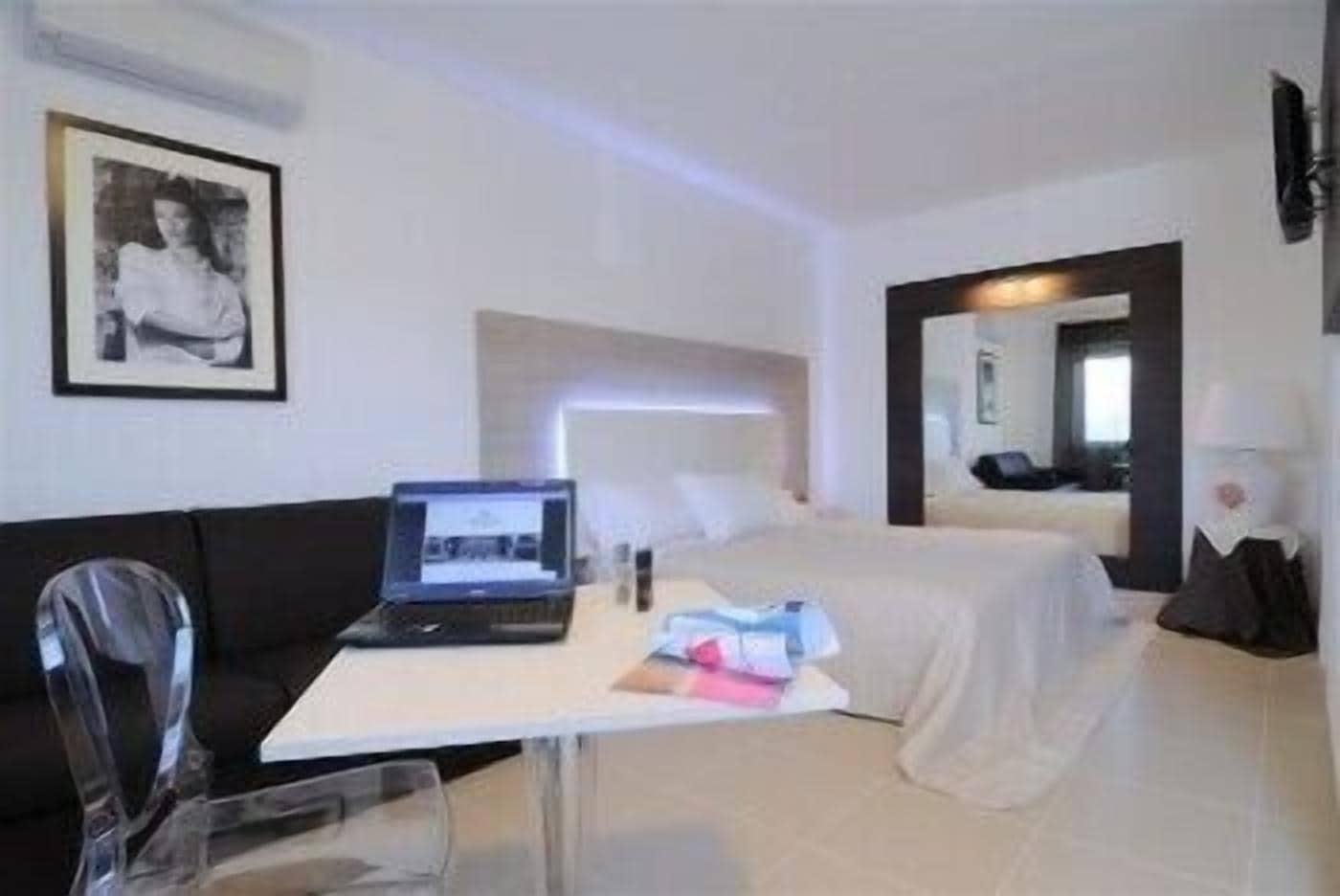 Hotel Ambrosio La Corte ออลเบีย ภายนอก รูปภาพ