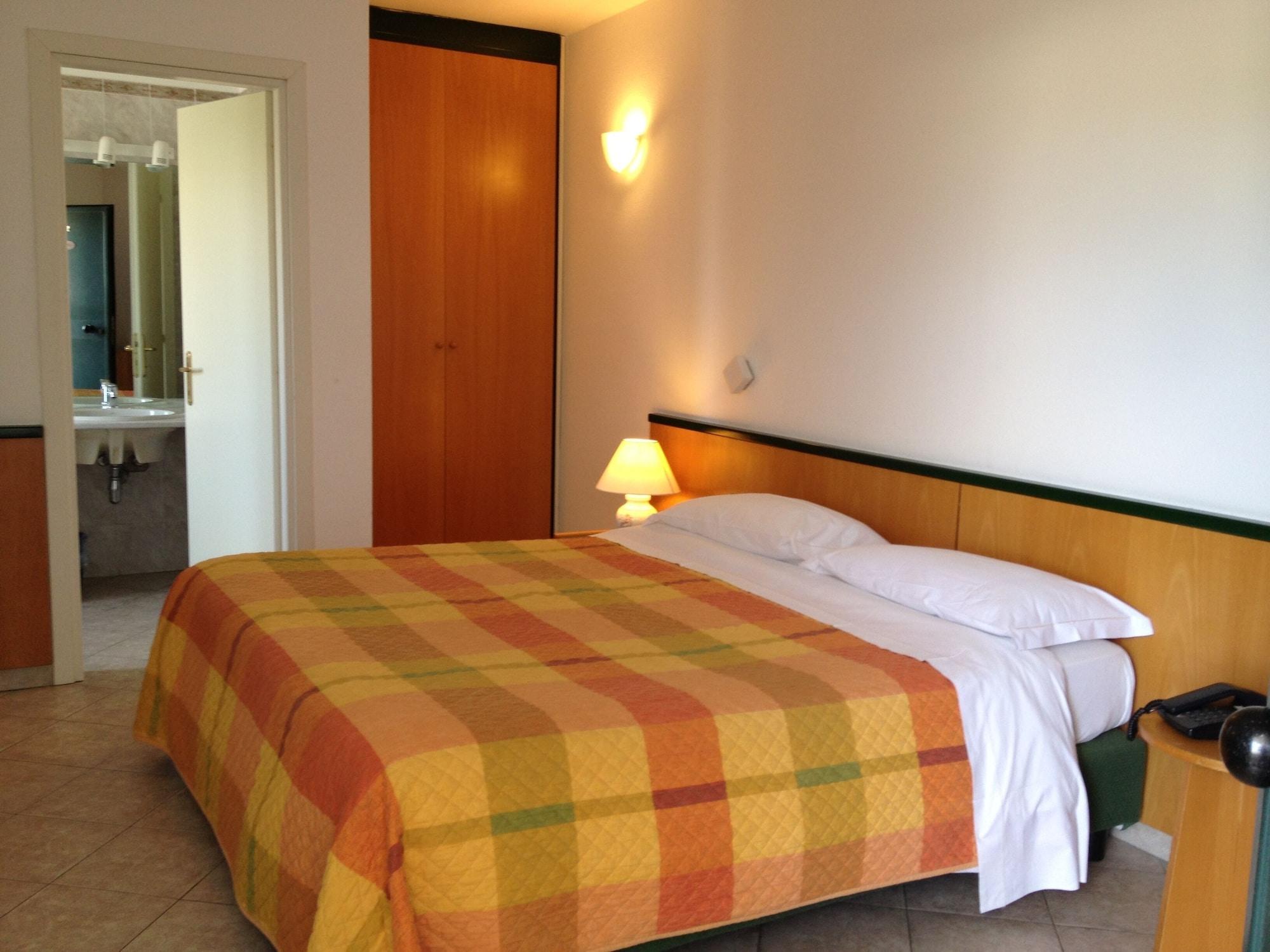 Hotel Ambrosio La Corte ออลเบีย ภายนอก รูปภาพ