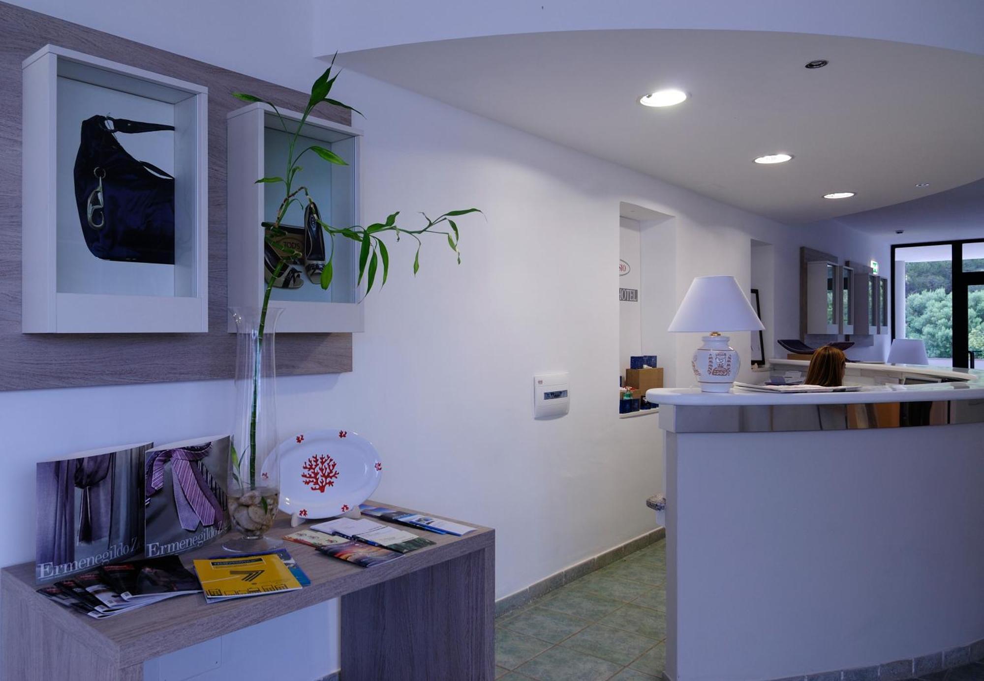 Hotel Ambrosio La Corte ออลเบีย ภายนอก รูปภาพ