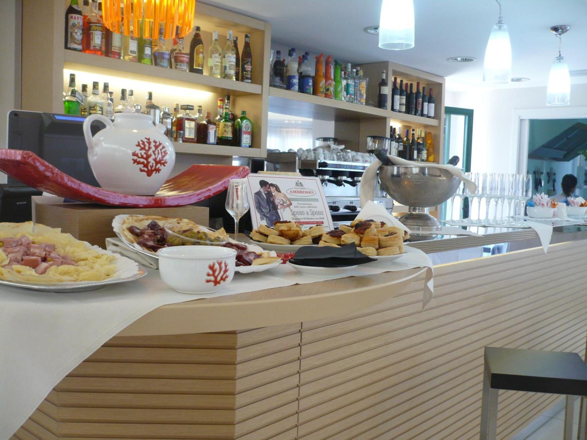 Hotel Ambrosio La Corte ออลเบีย ภายนอก รูปภาพ