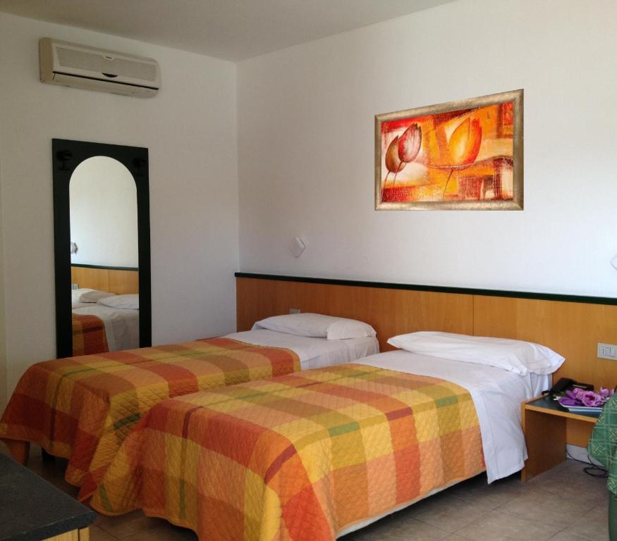 Hotel Ambrosio La Corte ออลเบีย ห้อง รูปภาพ